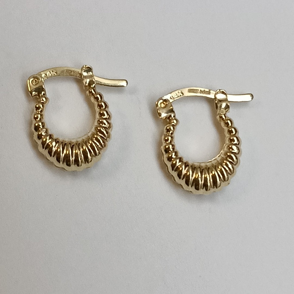 ARETES ARRACADA ESTRIADAS 14K 1.1 GR (NUEVO)