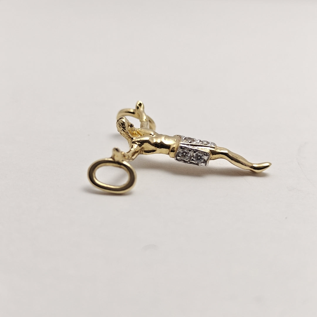 CRISTO OLIMPICO ORO 14 K 1.9 GRMS (SEMINUEVO)