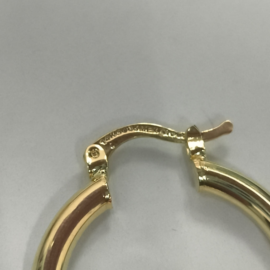 ARETES TEJIDO ARRACADAS LISAS HUECAS 14K 2.2 GR (NUEVO)