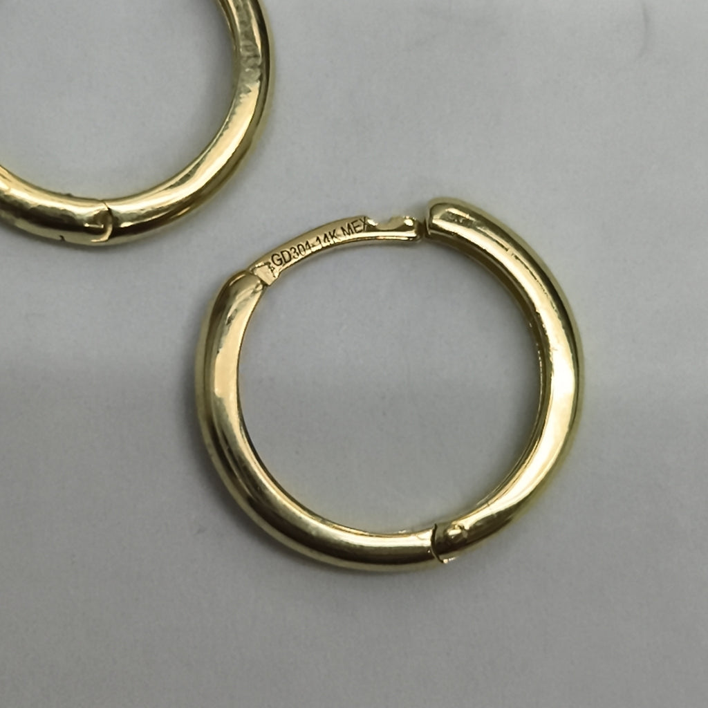 ARETES HUGGIES LISAS 14K 1.4 GR (NUEVO)