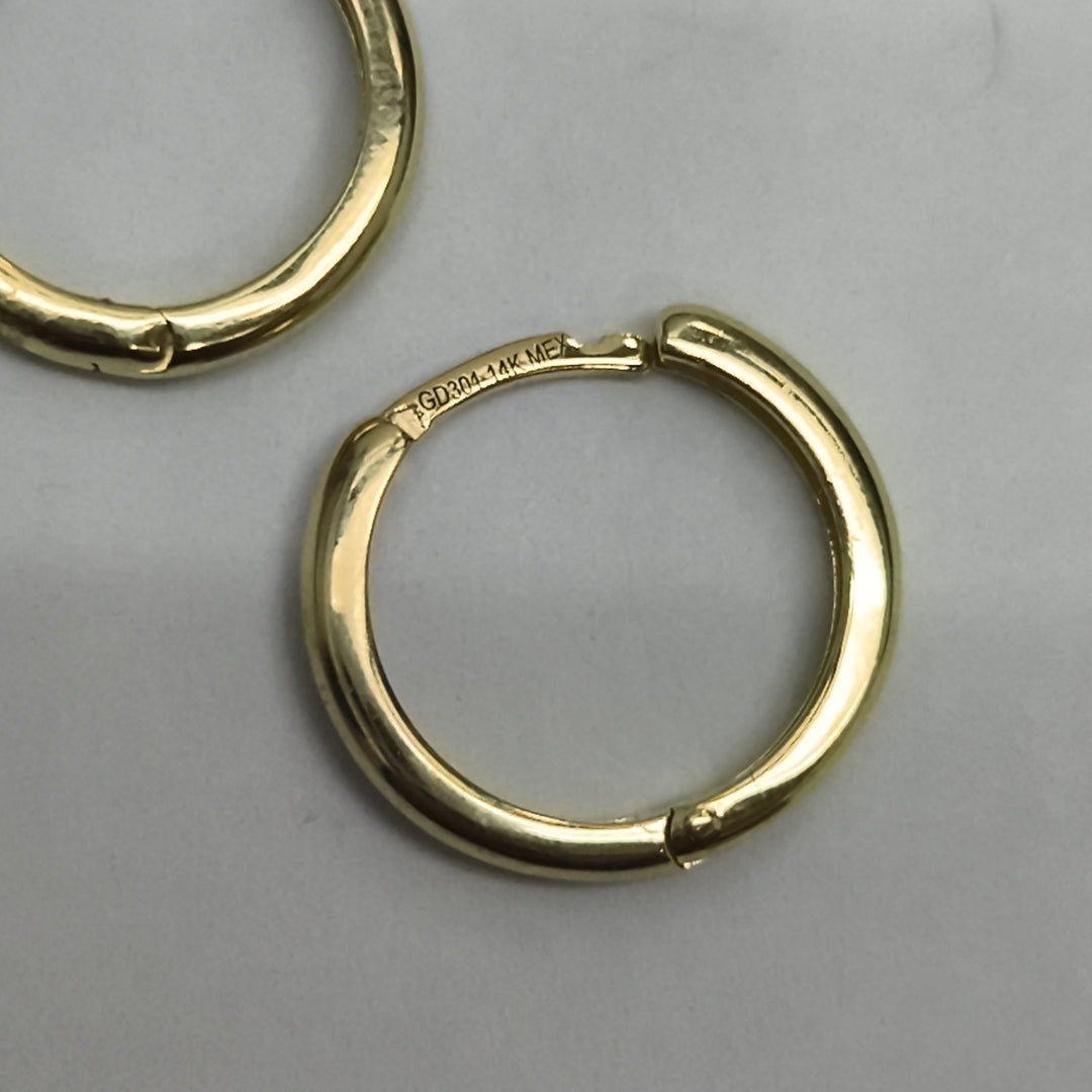 ARETES HUGGIES LISAS 14K 1.4 GR (NUEVO)