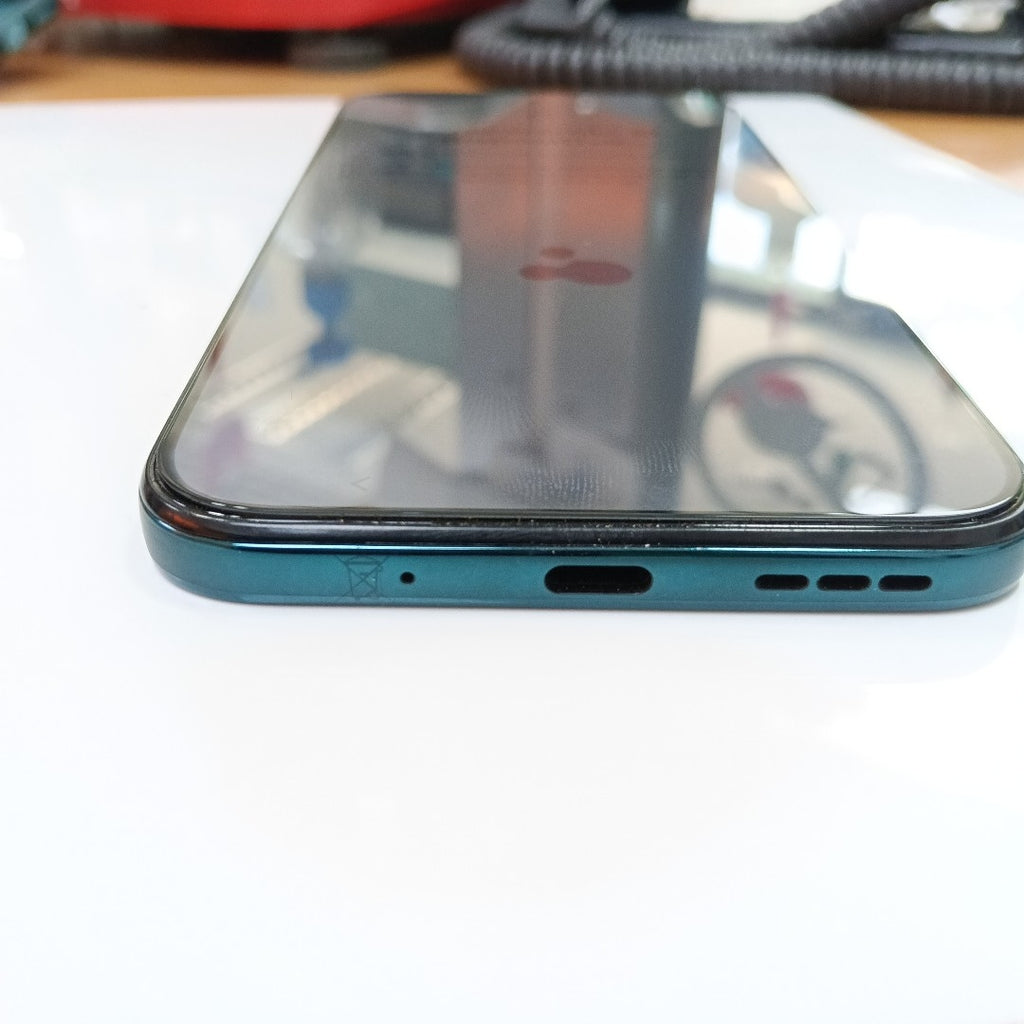 CELULAR MOTOROLA MOTO G77 XT2621-3 (2026) 256 GB 8 GB RAM (SEMINUEVO)