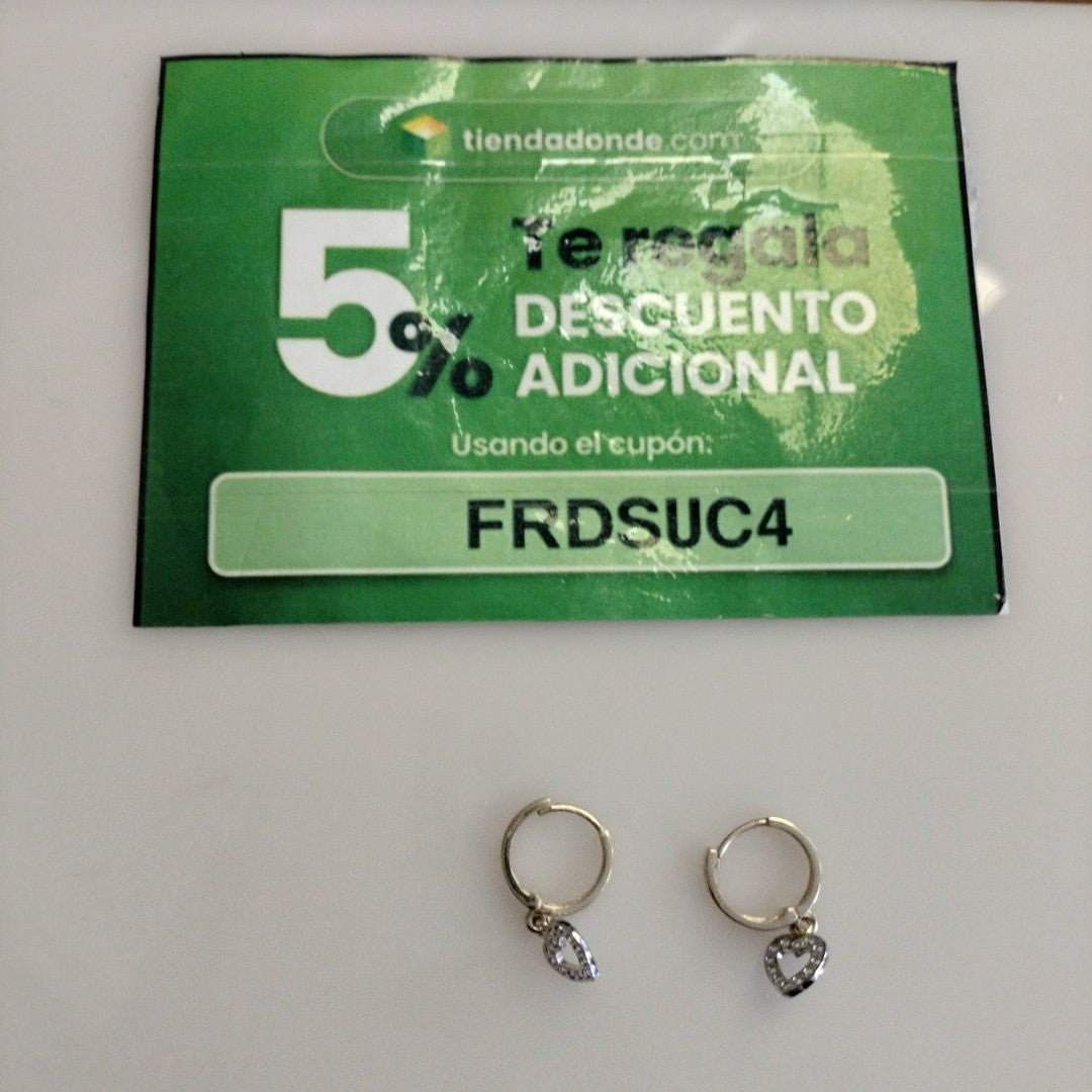 ARETES HUGGIES CON DIJE CORAZON Y CIRCONIAS 14K 2.2 GR (NUEVO)