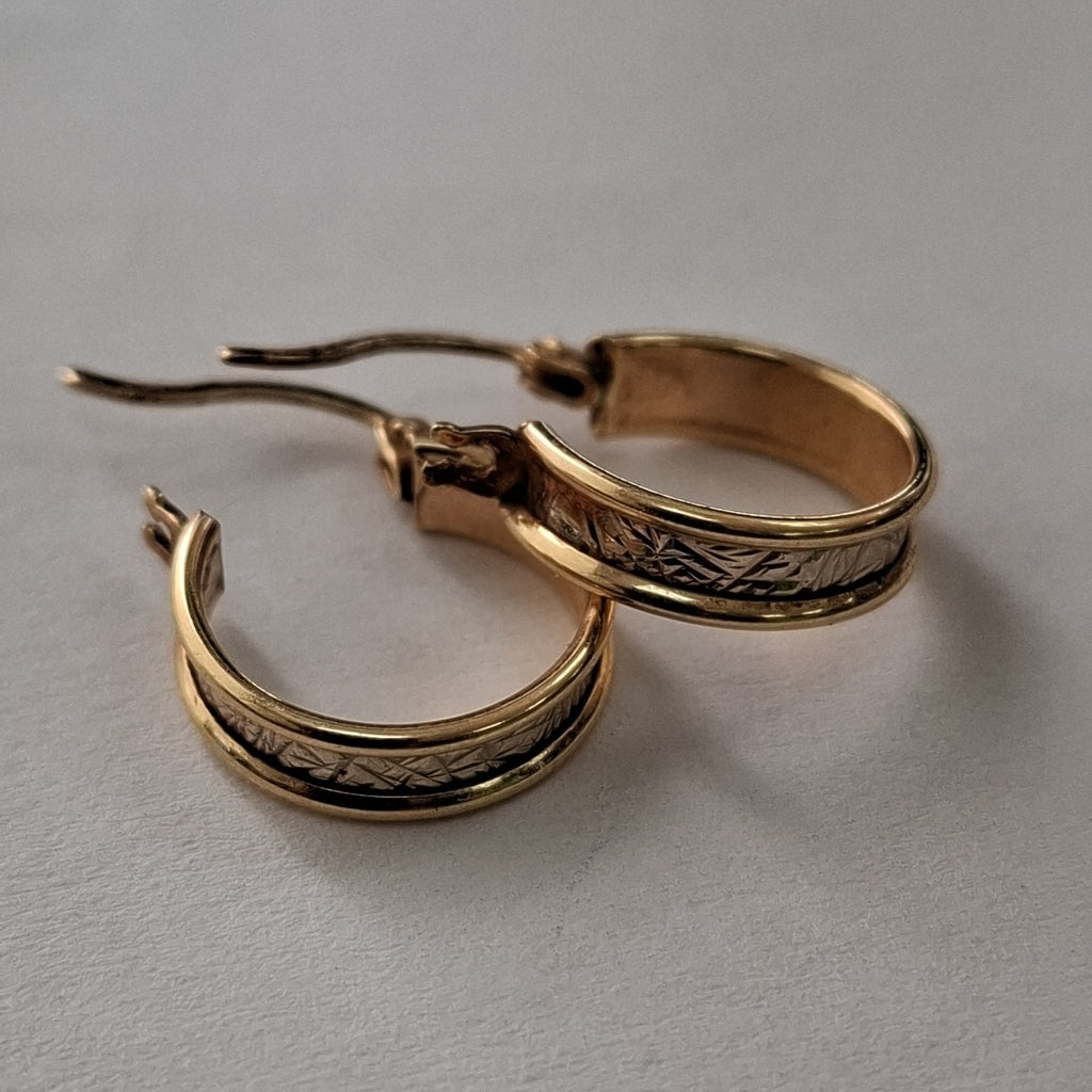 ARRACADAS PAR ORO 10 K 1.6 GRMS (SEMINUEVO)