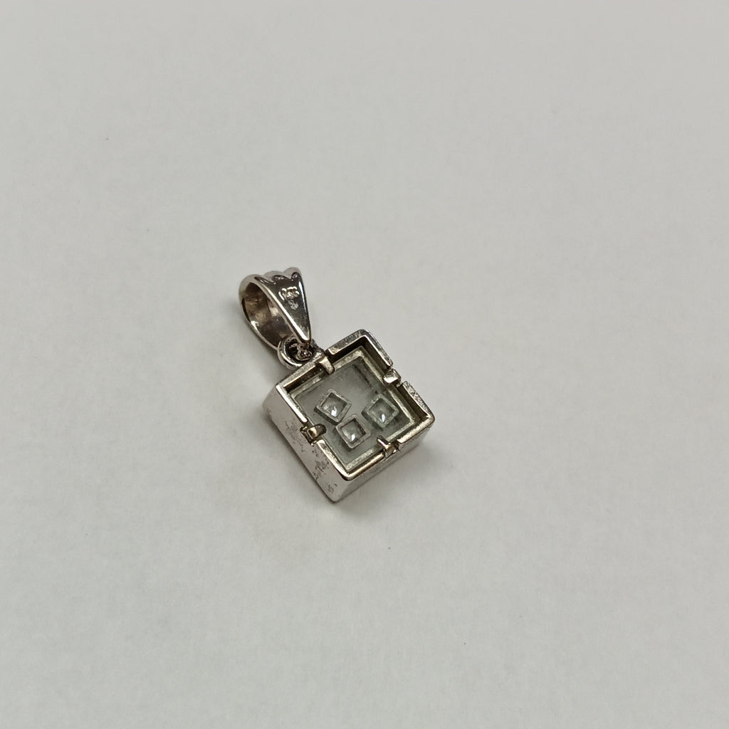 DIJE ORO BLANCO 14 K 3,40 GRMS (SEMINUEVO)