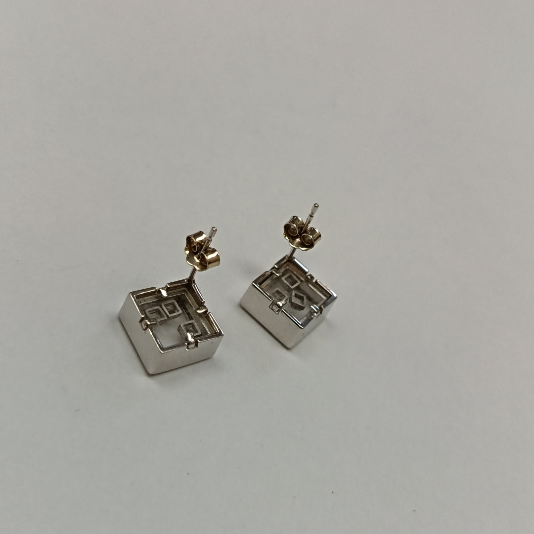 BROQUELES PAR ORO BLANCO 14 K 5,80 GRMS (SEMINUEVO)