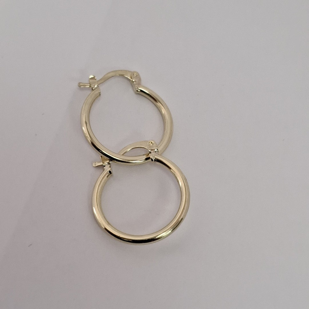 ARETES TEJIDO ARRACADAS LISAS 14K 1.1 GR (NUEVO)