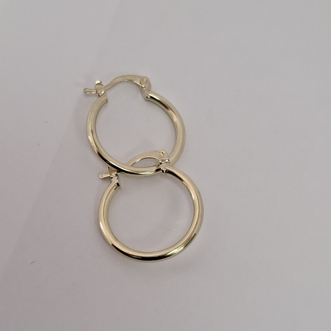 ARETES TEJIDO ARRACADAS LISAS 14K 1.1 GR (NUEVO)