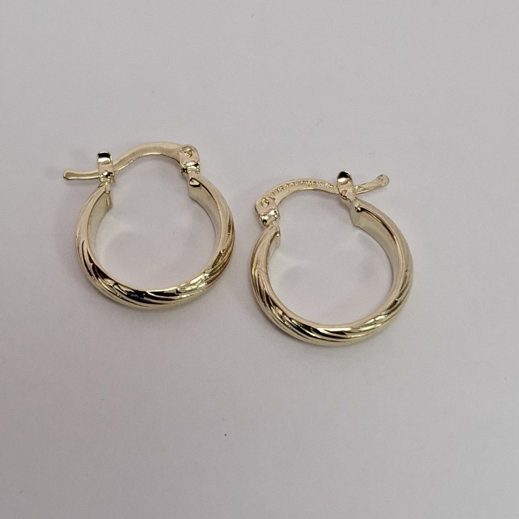 ARETES ARRACADA ASTRIADA 14K 1.6 GR (NUEVO)
