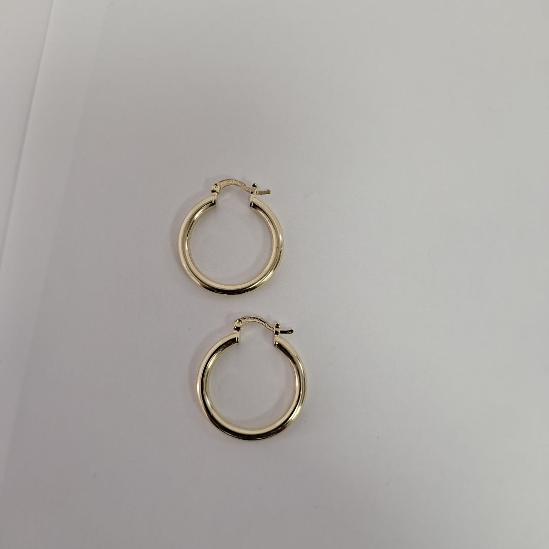ARETES TEJIDO ARRACADAS LISAS HUECAS 14K 2.1 GR (NUEVO)