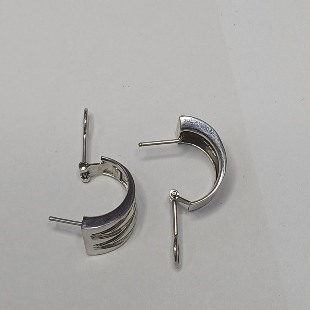 ARETES PAR ORO BLANCO 14 K 4,80 GRMS (SEMINUEVO)