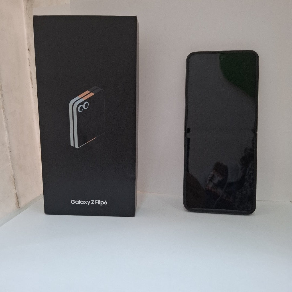 CELULAR SAMSUNG GALAXY Z FLIP6 SM-F741B (2024) 512 GB 12 GB RAM (SEMINUEVO)