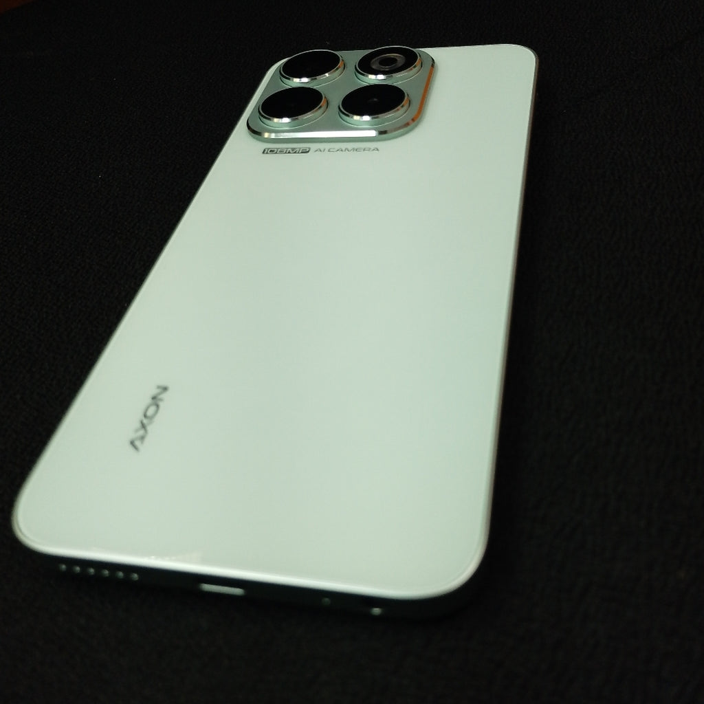 CELULAR ZTE AXON 70 Z2459 256 GB 6 GB RAM (SEMINUEVO)