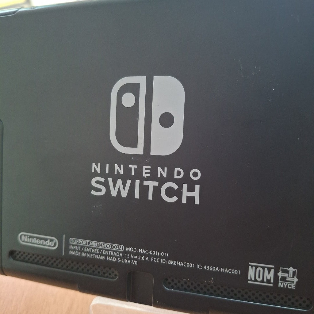 CONSOLA DE VIDEOJUEGO NINTENDO SWITCH 1.1 32 GB (SEMINUEVO)