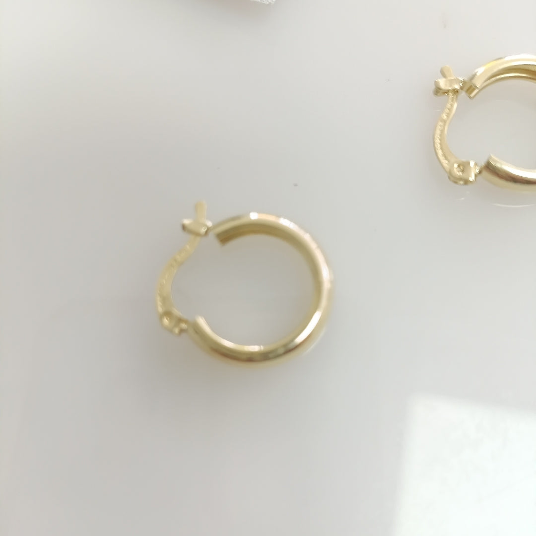 ARETES TEJIDO ARRACADAS LISAS 14K 2.2 GR (NUEVO)