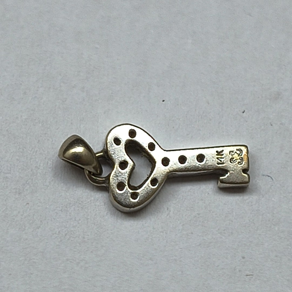 DIJE ORO BLANCO 14 K 0.8 GRMS (SEMINUEVO)