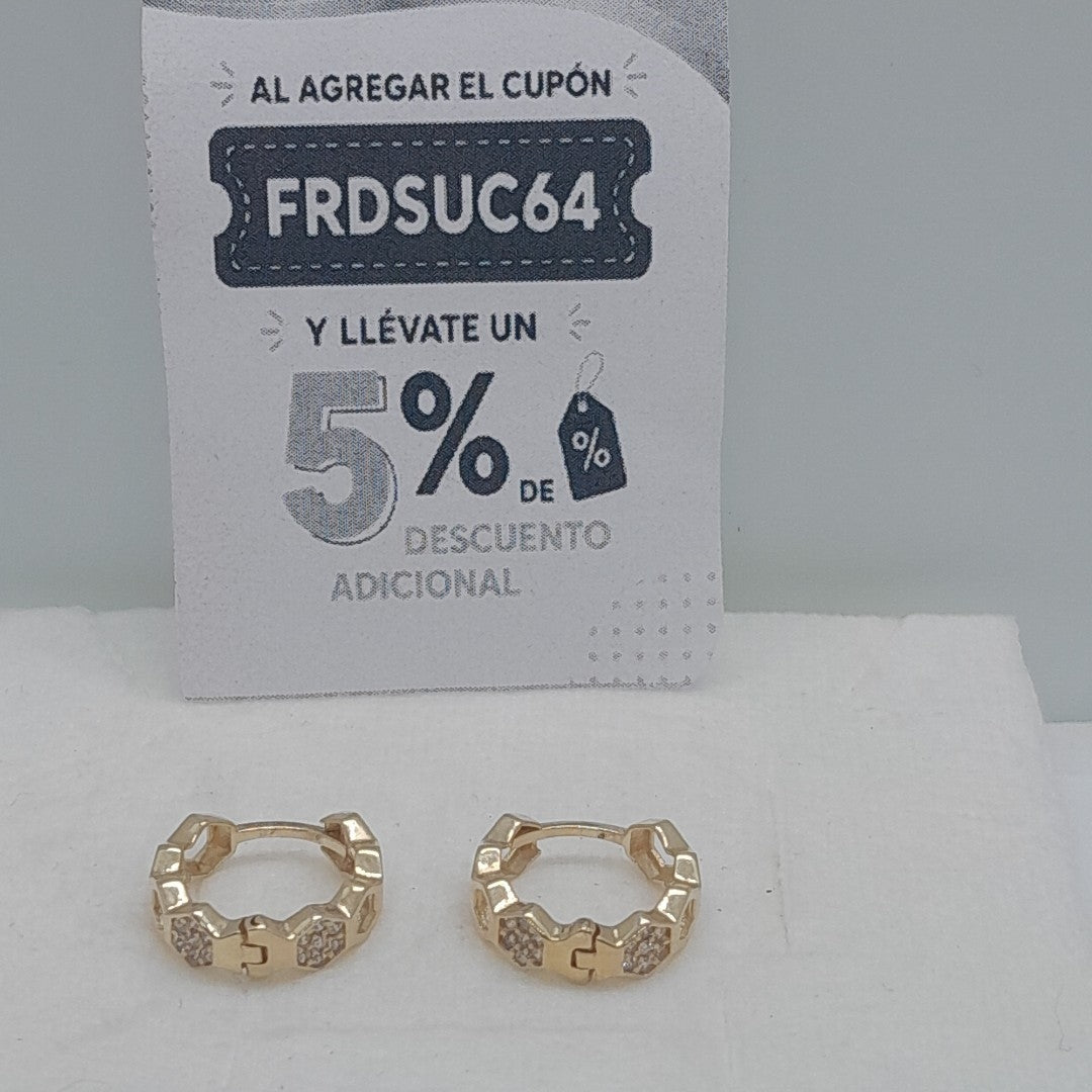 ARETES HUGGIES HEXAGONALES C CIRCONIAS 14K 2.6 GR (NUEVO)