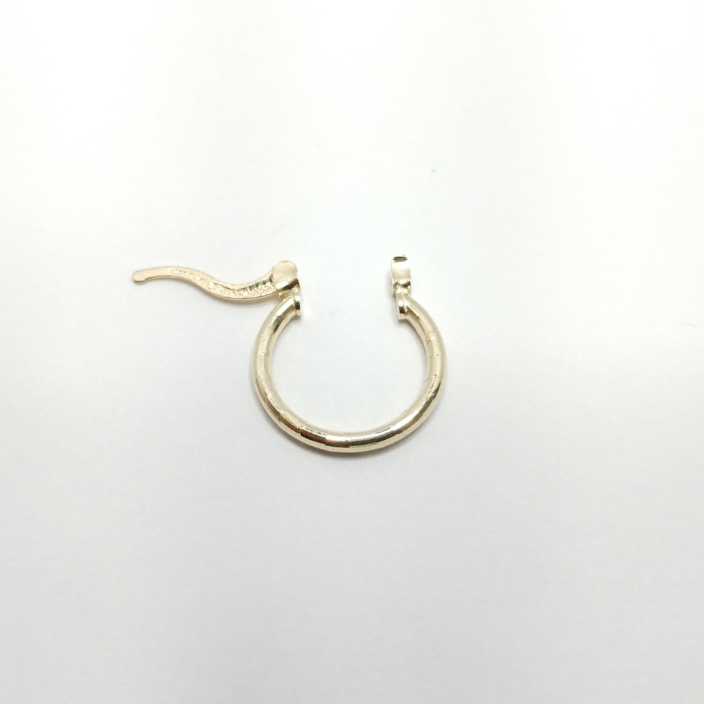 ARETES ARRACADAS ESTRIADAS 14K 1.4 GR (NUEVO)