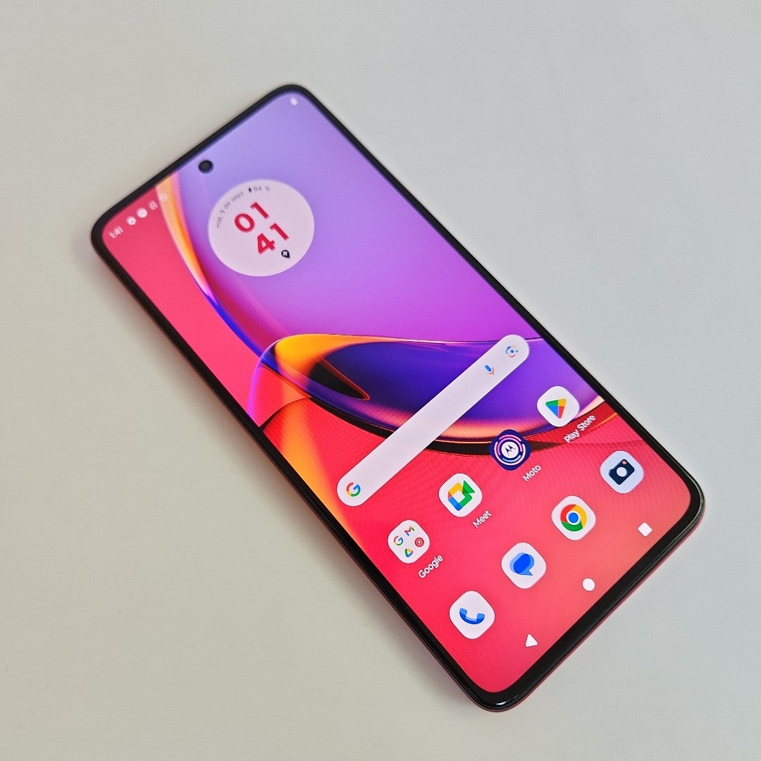 CELULAR MOTOROLA MOTO G84 XT2347-1 (2023) 256 GB 8 GB RAM (SEMINUEVO)