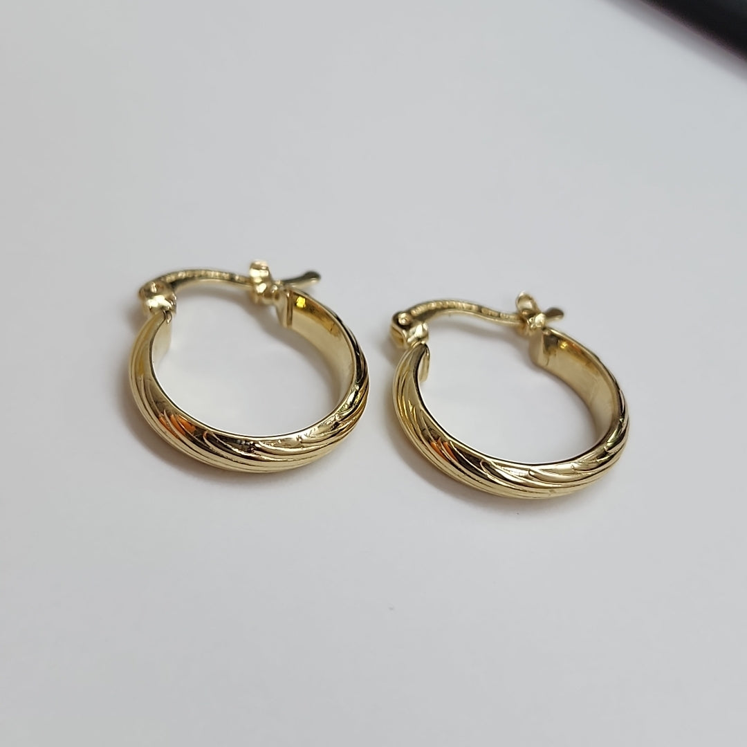 ARETES ARRACADA ASTRIADA 14K 1.6 GR (NUEVO)