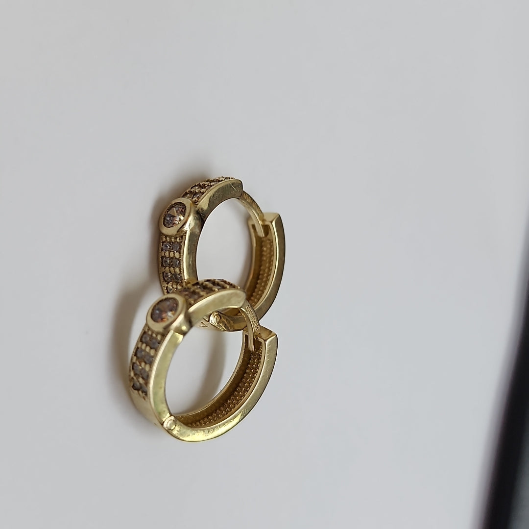 ARETES ARRACADAS C CIRCONIAS 10K 2.7 GR (NUEVO)