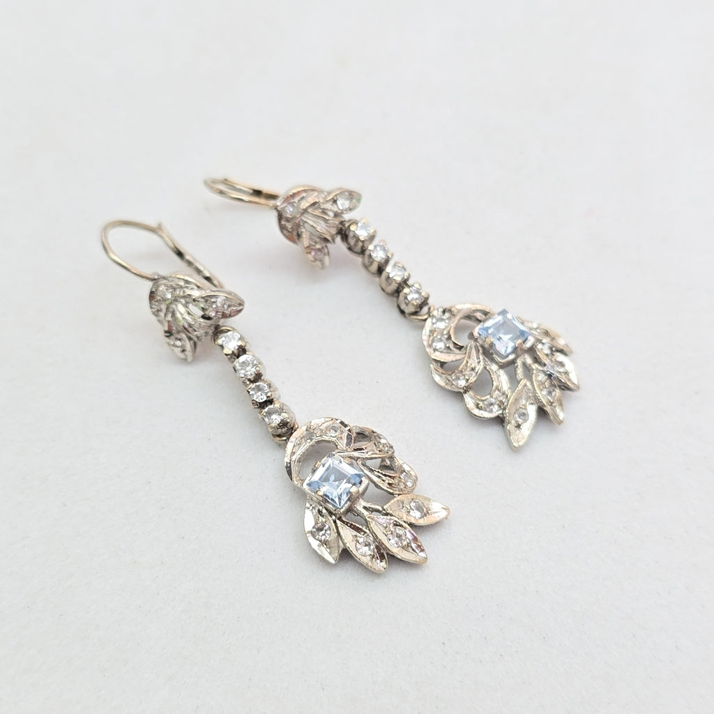 ARETES PAR ORO BLANCO 10 K 6.4 GRMS (SEMINUEVO)