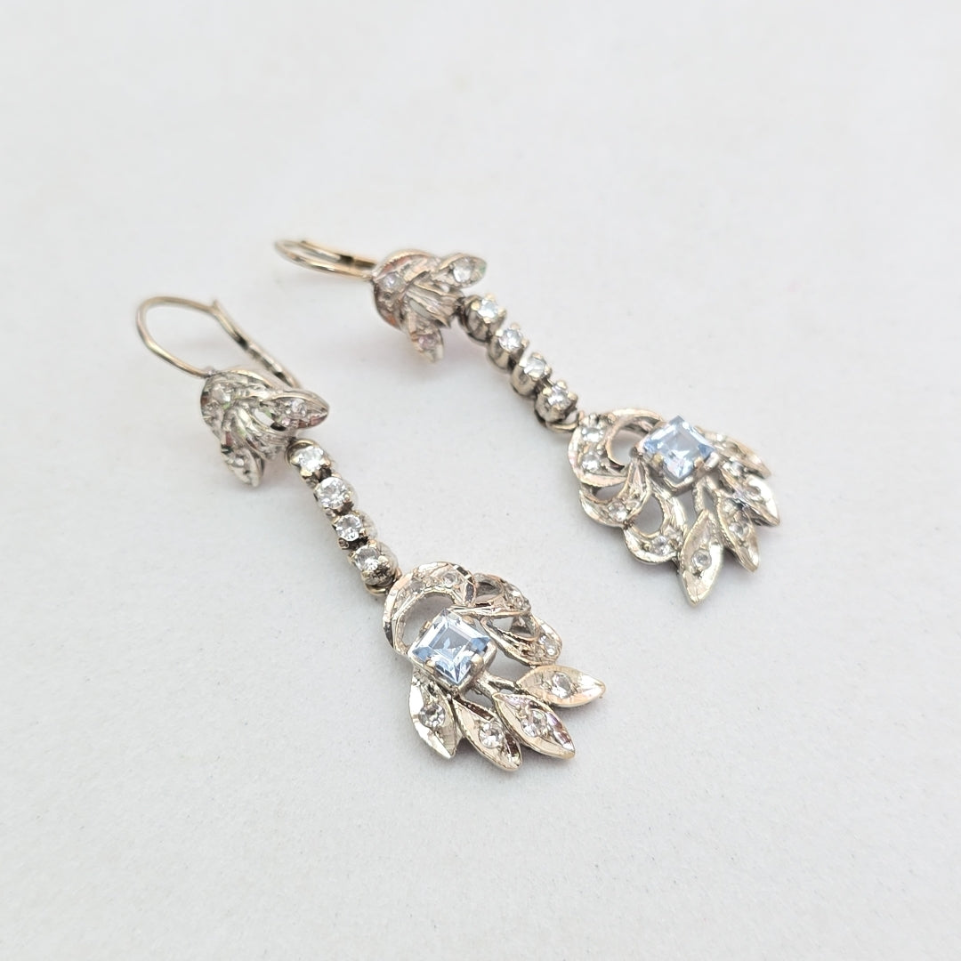 ARETES PAR ORO BLANCO 10 K 6.4 GRMS (SEMINUEVO)