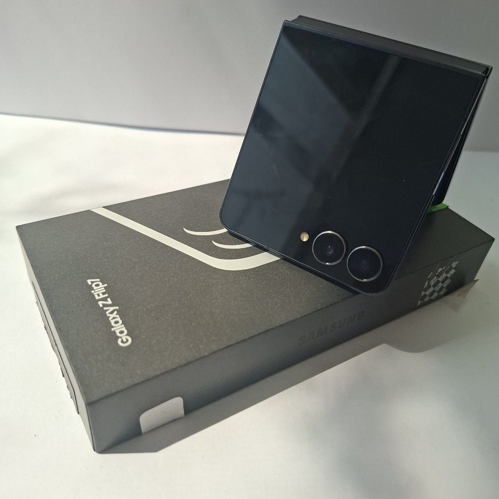 CELULAR SAMSUNG GALAXY Z FLIP 7 SM-F766B (2025) 512 GB 12 GB RAM (SEMINUEVO)