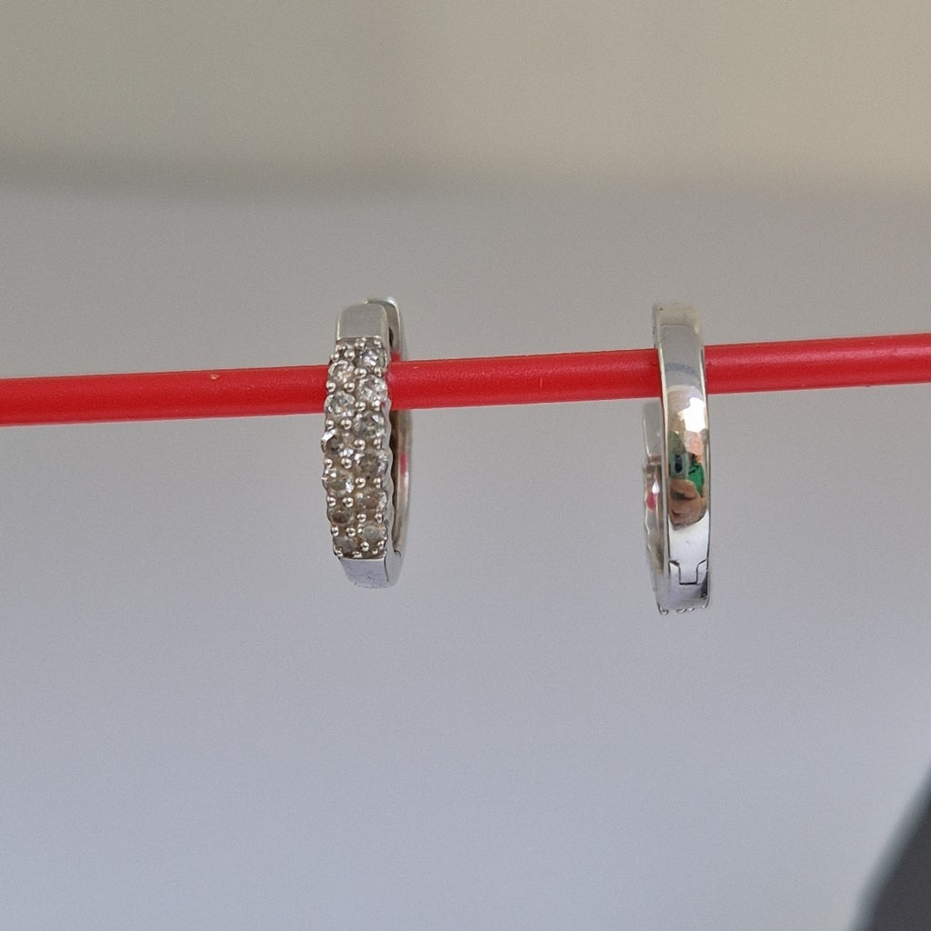 ARRACADAS PAR ORO BLANCO 14 K 2.3 GRMS (SEMINUEVO)