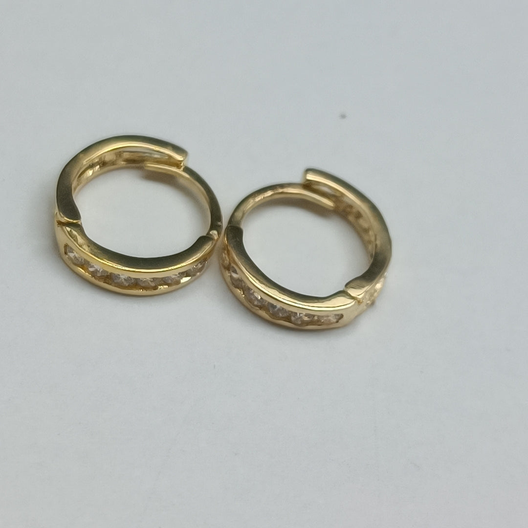 ARETES HUGGIES C CIRCONIA 14K 1.2 GR (NUEVO)