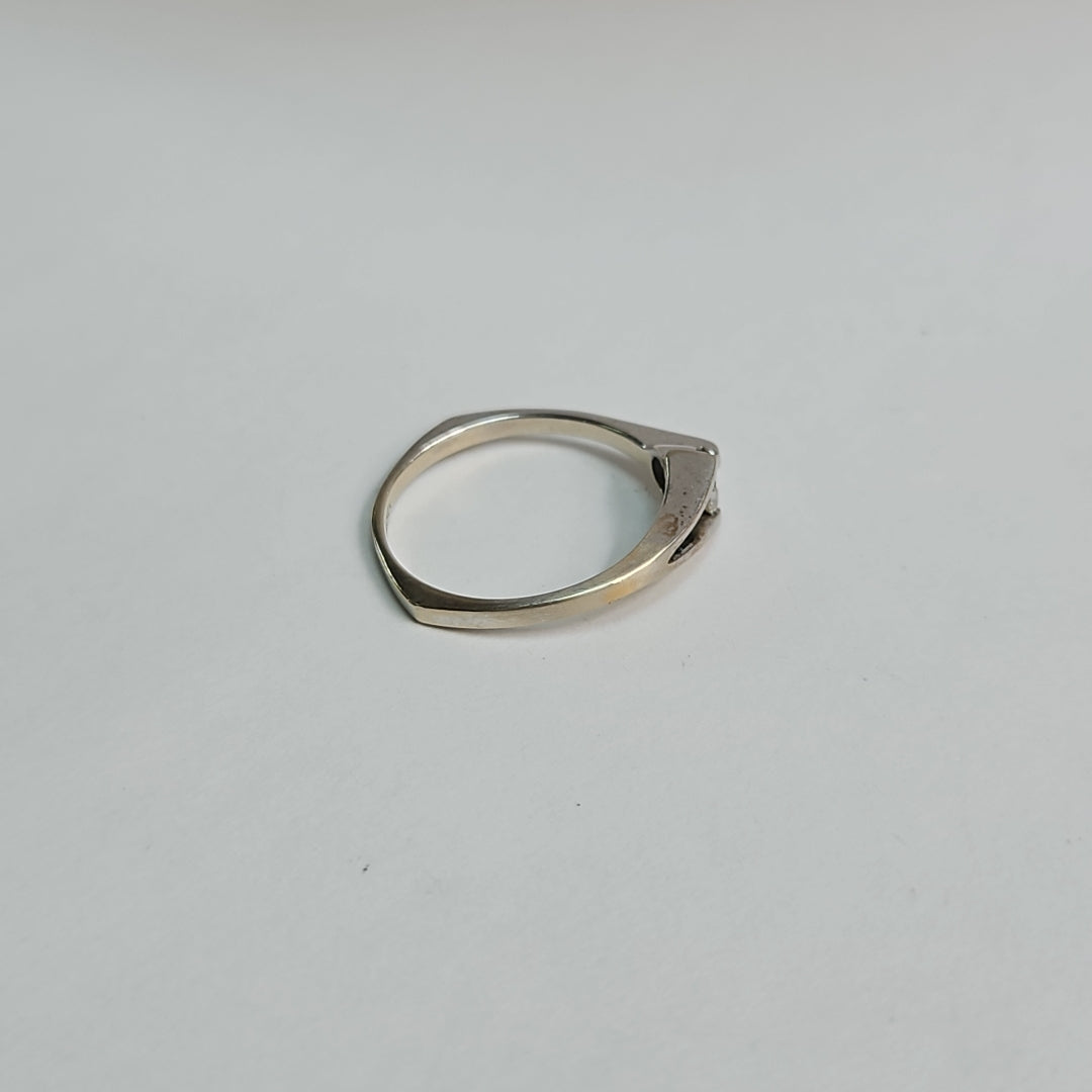 ANILLITO ORO BLANCO 14 K 2,30 GRMS (SEMINUEVO)