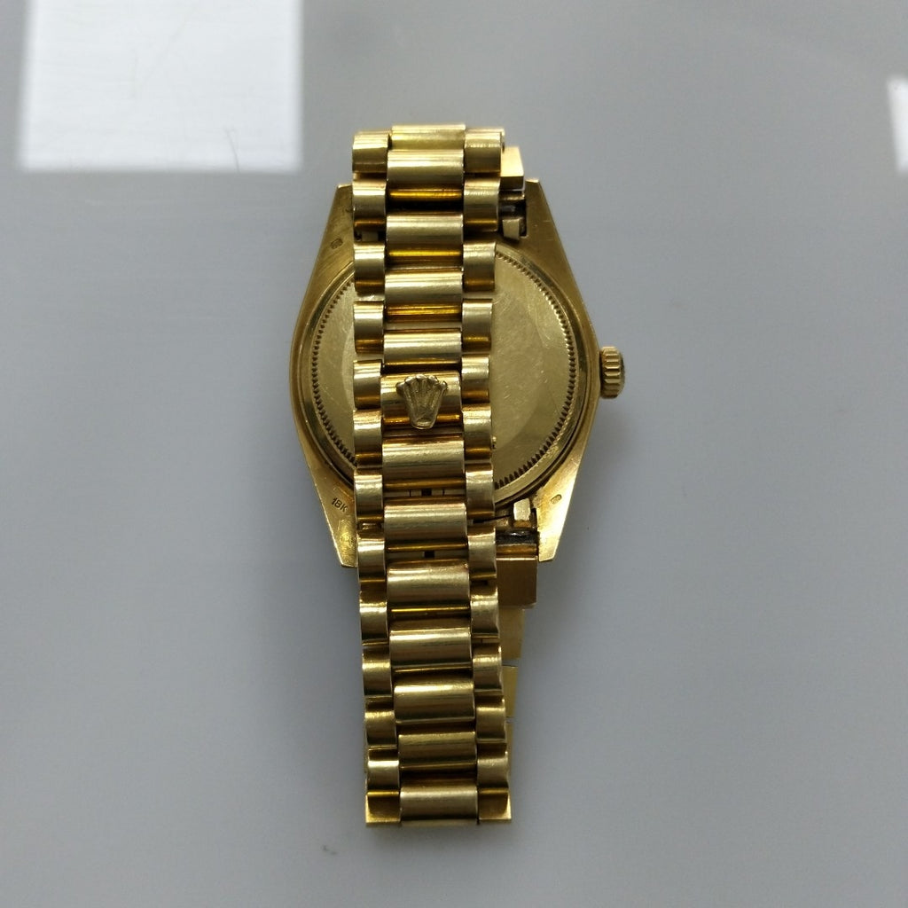 RELOJ CAJA Y PULSO ORO ORO 18 K 118.2 GRMS (SEMINUEVO)