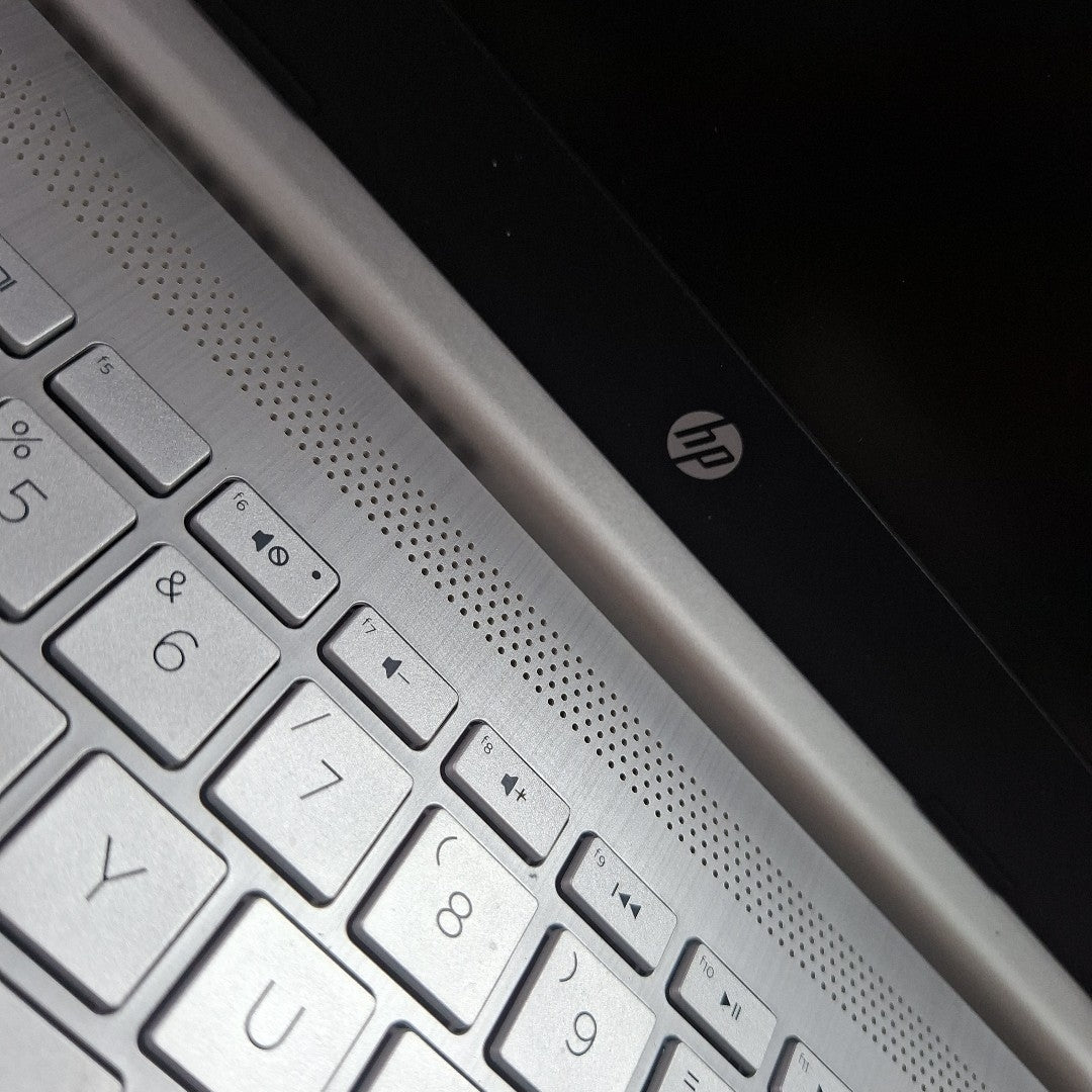 LAPTOP HP 14-DQ3503LA (2025) 256 GB SSD 8 GB RAM (SEMINUEVO)