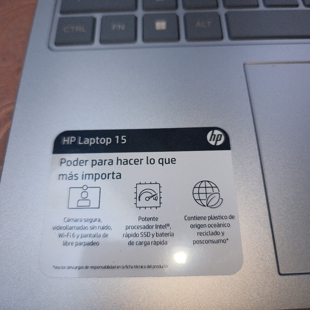 LAPTOP HP 15-FD0231LA (2025) 512 GB SSD 8 GB RAM (SEMINUEVO)