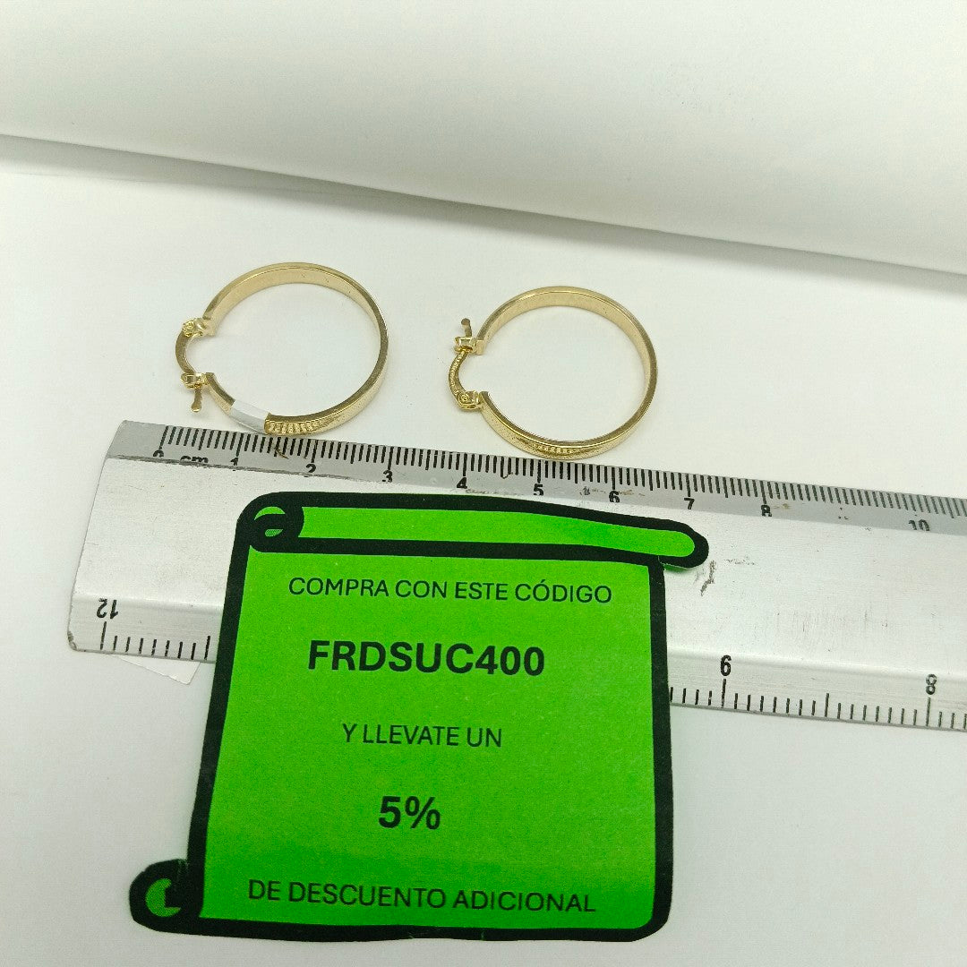ARETES ARRACADAS TROQUELADA 14K 2.7 GR (NUEVO)
