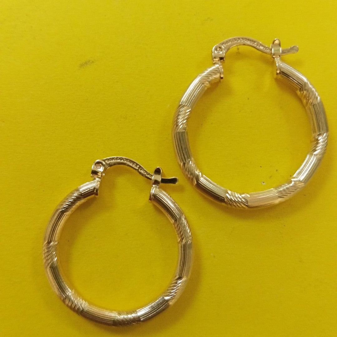 ARETES TEJIDO ARRACADAS BISELADAS 14K 3.8 GR (NUEVO)