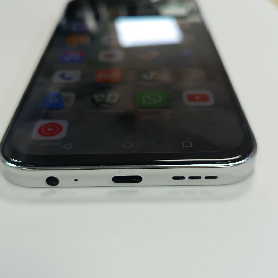 CELULAR NUBIA V80 PRO Z2576 (2025) 256 GB 8 GB RAM (SEMINUEVO)