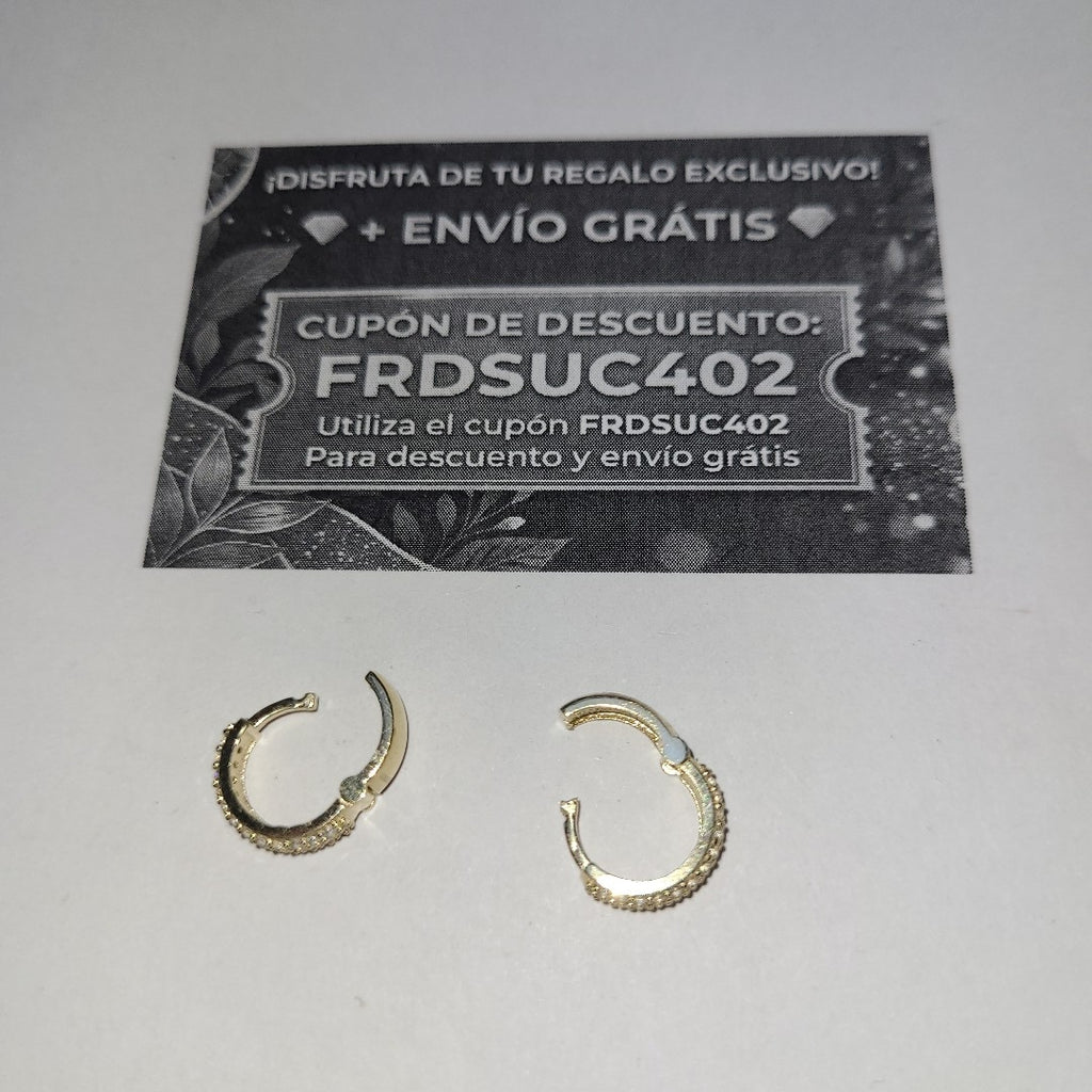 ARETES HUGGIE CON CIRCONIAS 14K 2.1 GR (NUEVO)