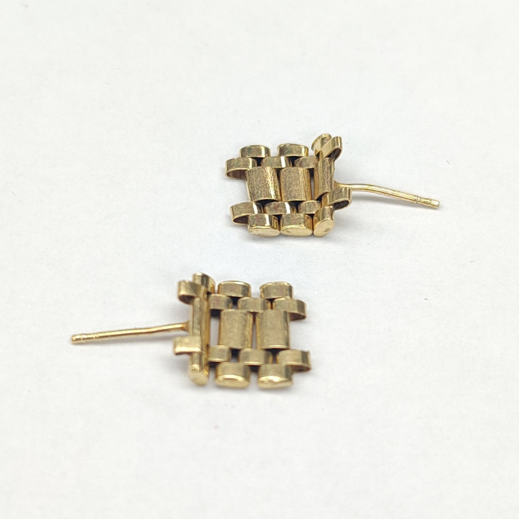 ARETES PAR ORO 14 K 1.8 GRMS (SEMINUEVO)