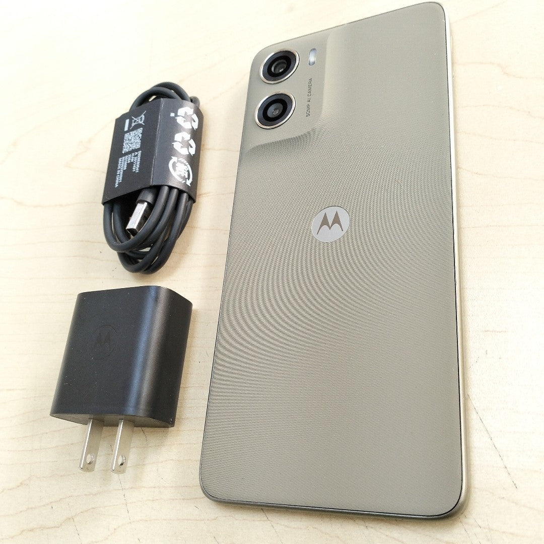 CELULAR MOTOROLA MOTO G06 XT2535-2 (2025) 256 GB 4 GB RAM (SEMINUEVO)