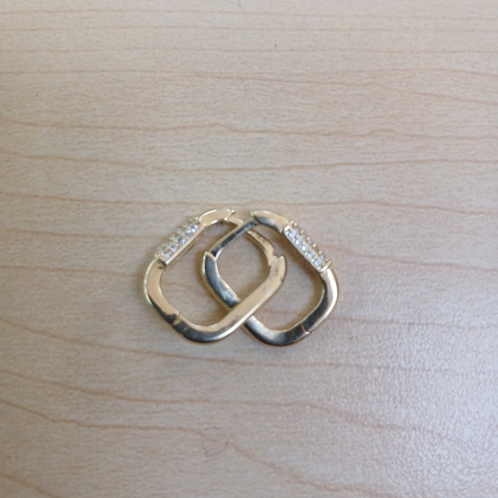 ARETES HUGGIES OVALADA C CIRCONIAS 14K 2.5 GR (NUEVO)