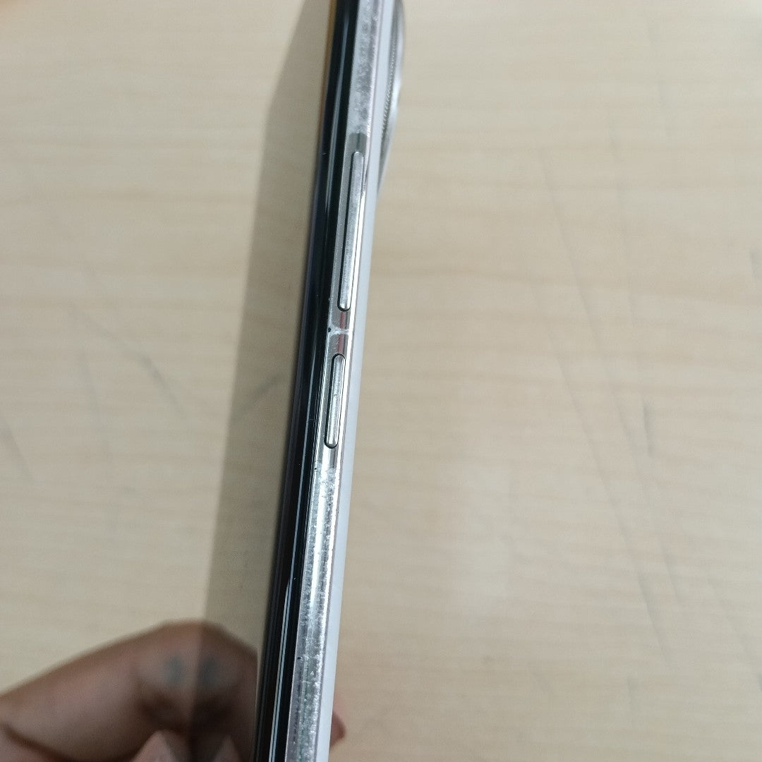 CELULAR VIVO V40 LITE V2341 (2024) 256 GB 8 GB RAM (SEMINUEVO)