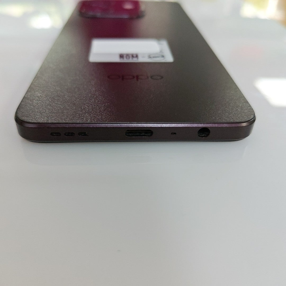 CELULAR OPPO A40 CPH2669 (2024) 256 GB 4 GB RAM (SEMINUEVO)