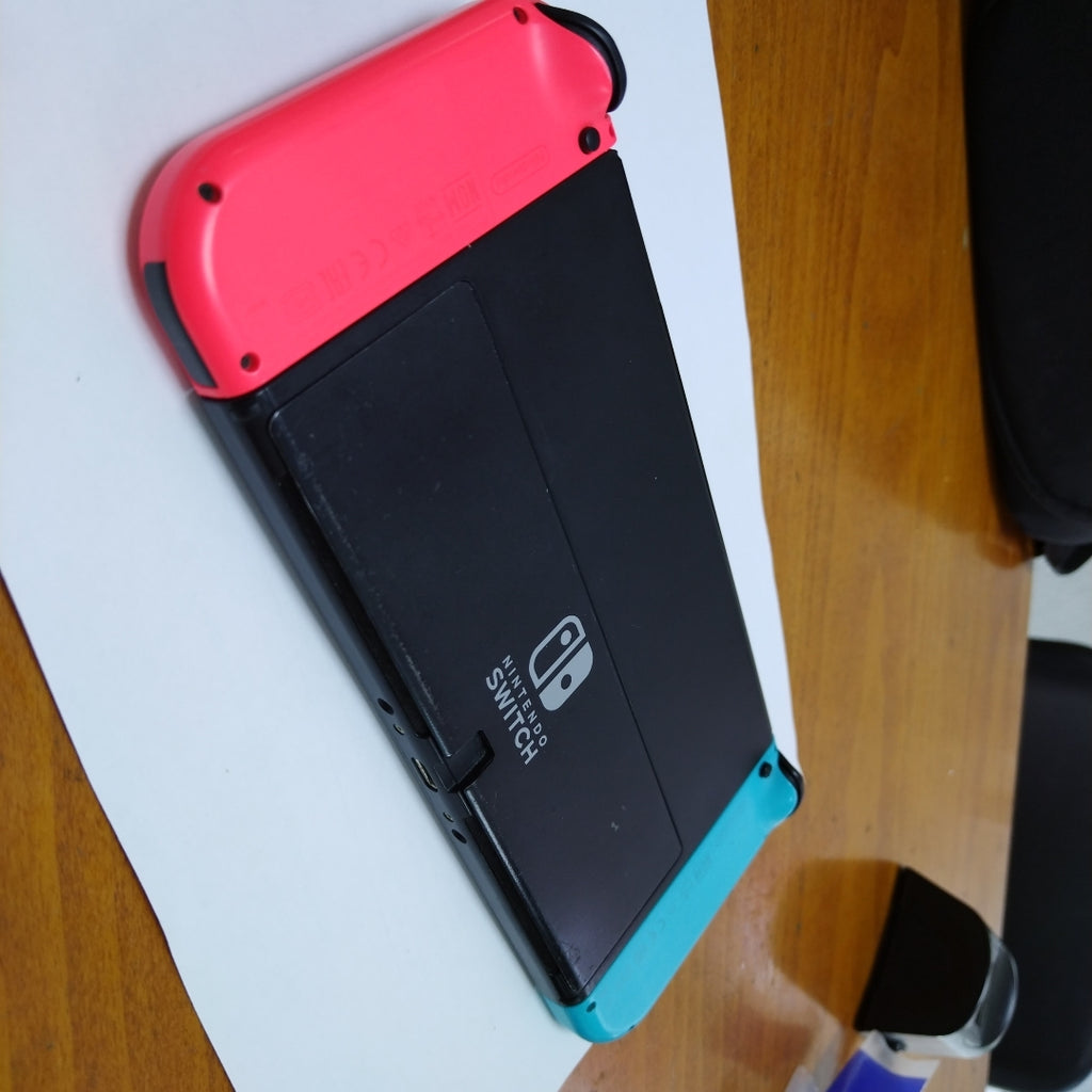 CONSOLA DE VIDEOJUEGO NINTENDO SWITCH 1.1 32 GB (SEMINUEVO)