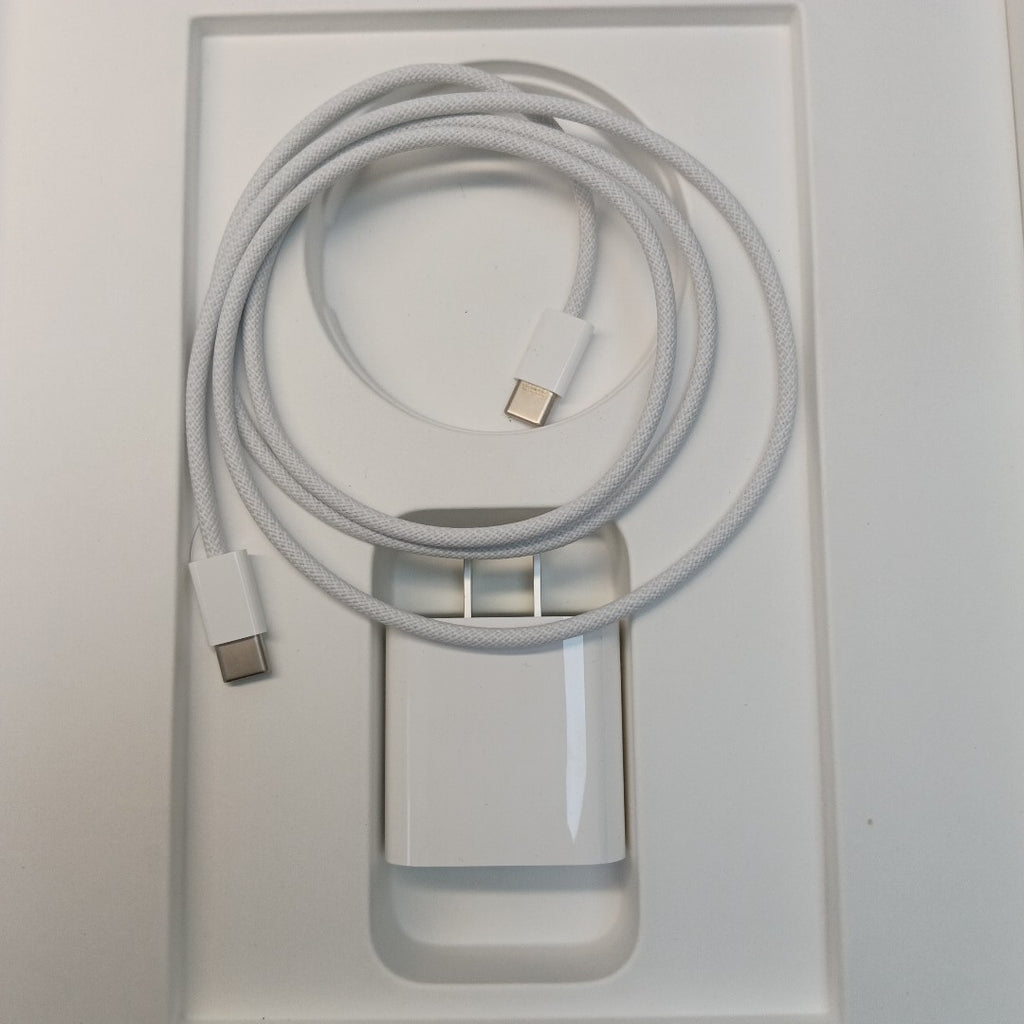 TABLETA APPLE IPAD A16 A3354 (2025) 128 GB 6 GB RAM (SEMINUEVO)
