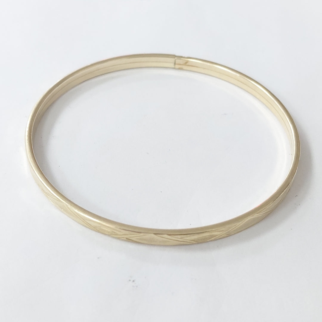 PULSERA RIGIDA ORO 10 K 5.1 GRMS (SEMINUEVO)