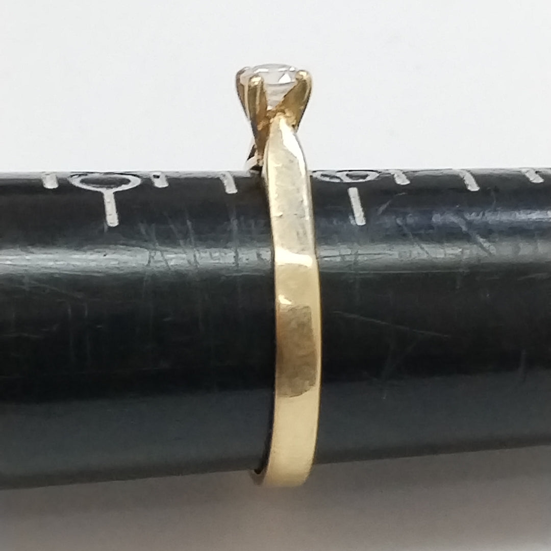 SOLITARIO ORO 10 K 2,30 GRMS (SEMINUEVO)