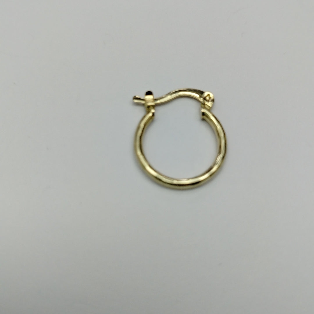 ARETES ARRACADAS ESTRIADAS 14K 1.4 GR (NUEVO)