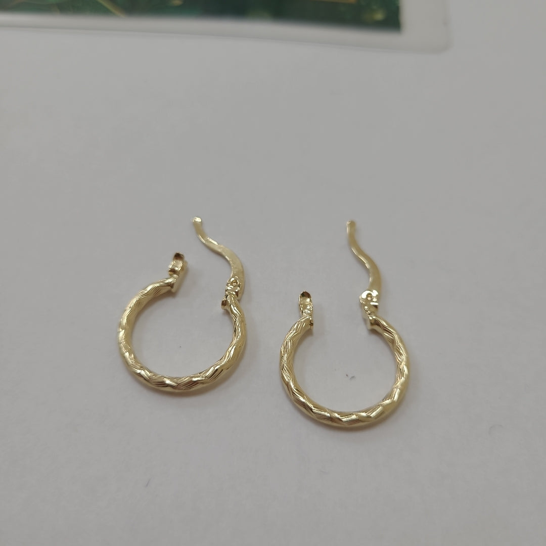 ARETES ARRACADAS TRENZADAS 14K 18 1.6 GR (NUEVO)