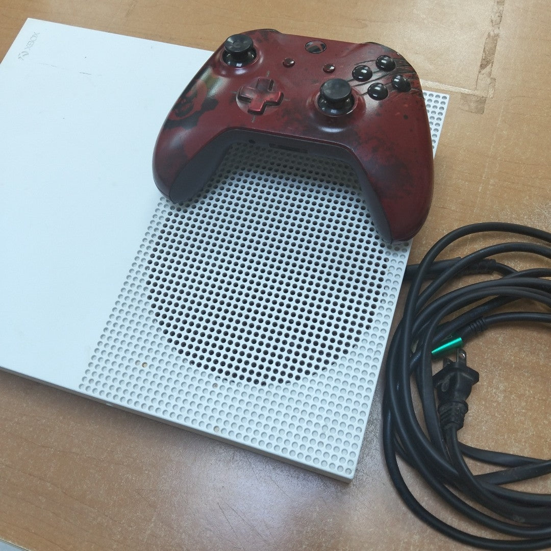 CONSOLA DE VIDEOJUEGO MICROSOFT XBOX ONE S 1 TB (SEMINUEVO)